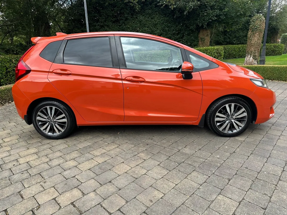 Honda jazz EX Auto very low miles - Image 2