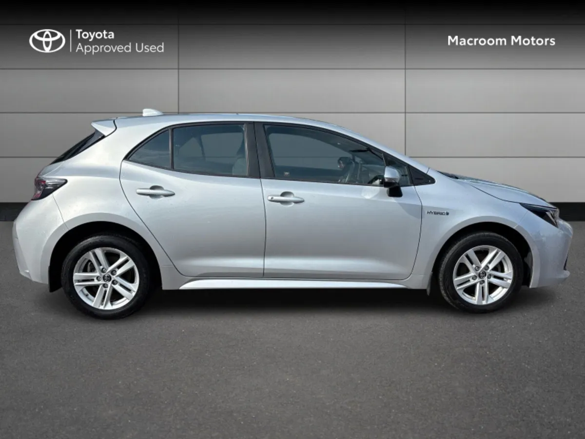 Toyota Corolla COROLLA HYBRID LUNA H/B - Image 3