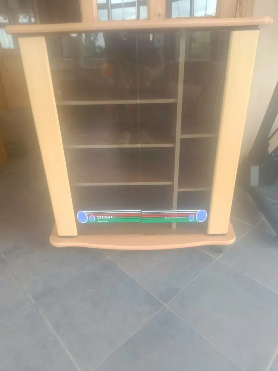 TV UNIT - Image 1