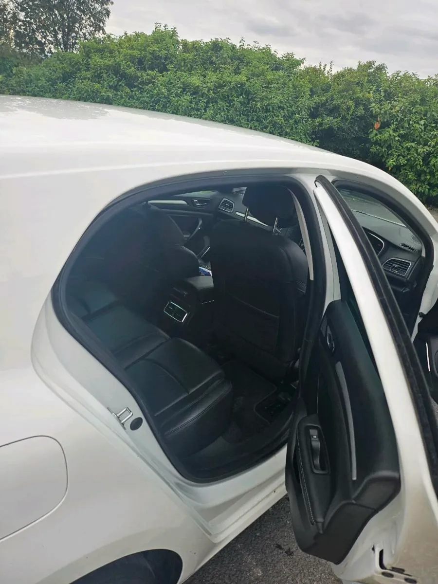 2016 Renault Megan 1.2 Signature  130 BP Nav - Image 3
