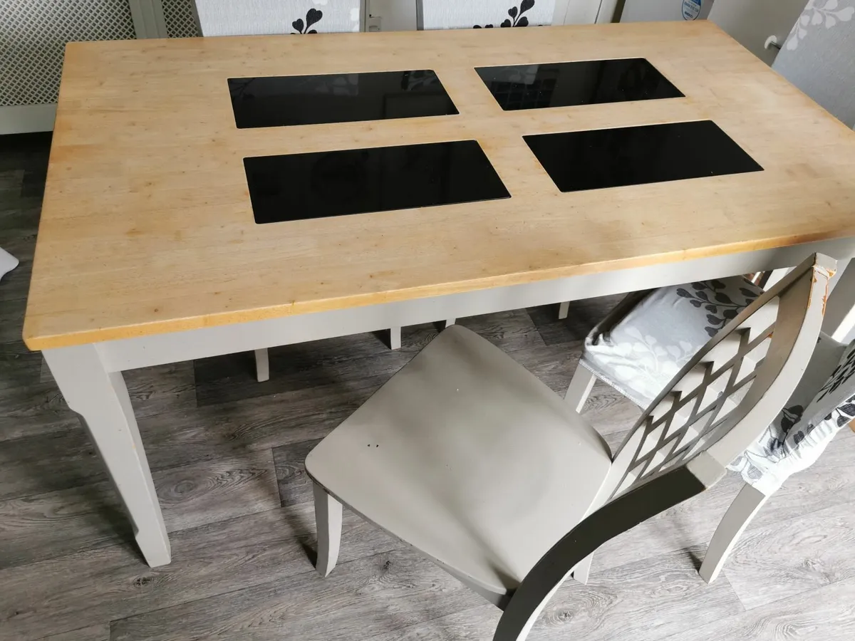 Dining table and 6 chairs - Image 3