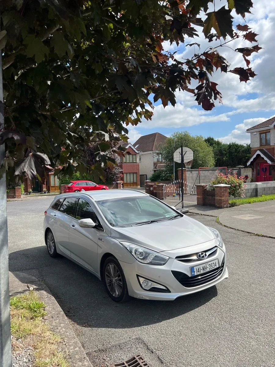 2014 Hyundai i40 Blue Executive 1.7 CRDi |NCT 2/26 - Image 1