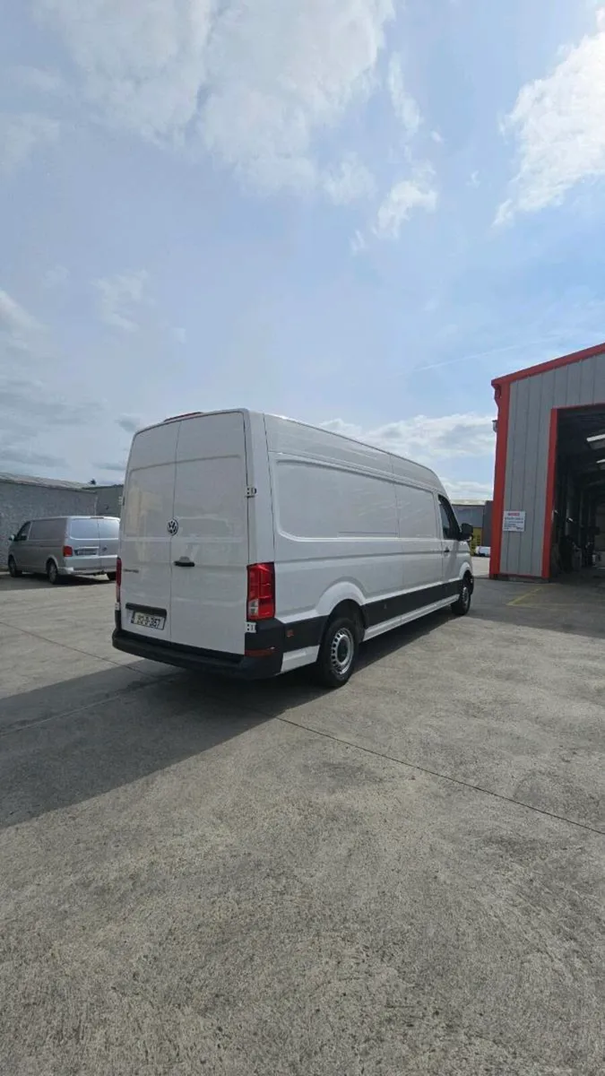 212 Vw Crafter & 211 TGE - Image 2