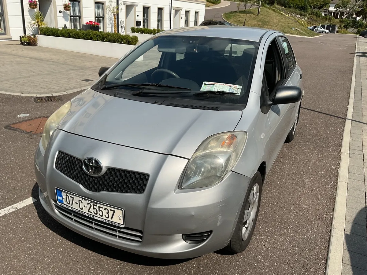 Toyota Yaris 2007 - Image 2