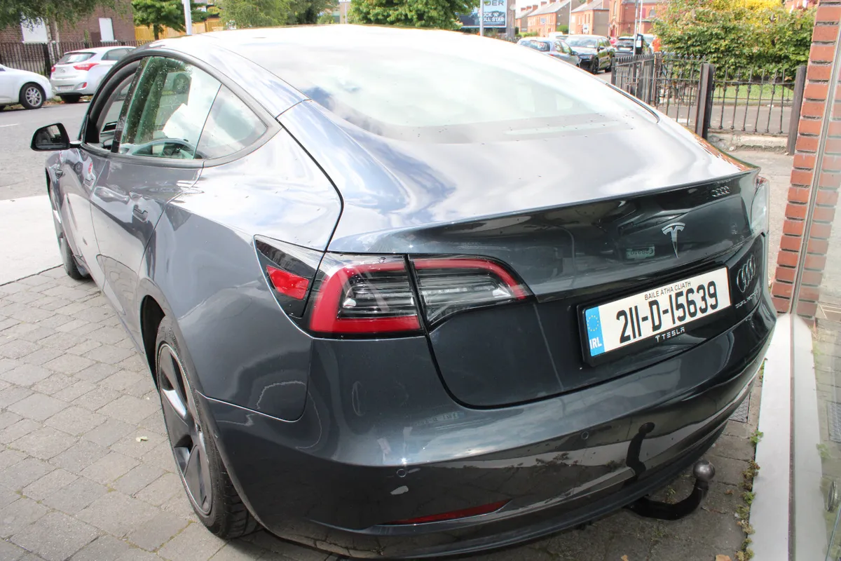 Tesla Model 3 AWD DUAL MOTOR LONG RANGE 2021 - Image 4