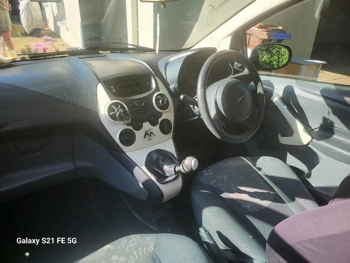 Car - Image 4
