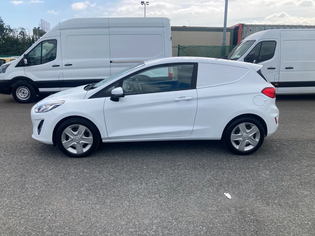 Ford Fiesta 2021 - Image 4
