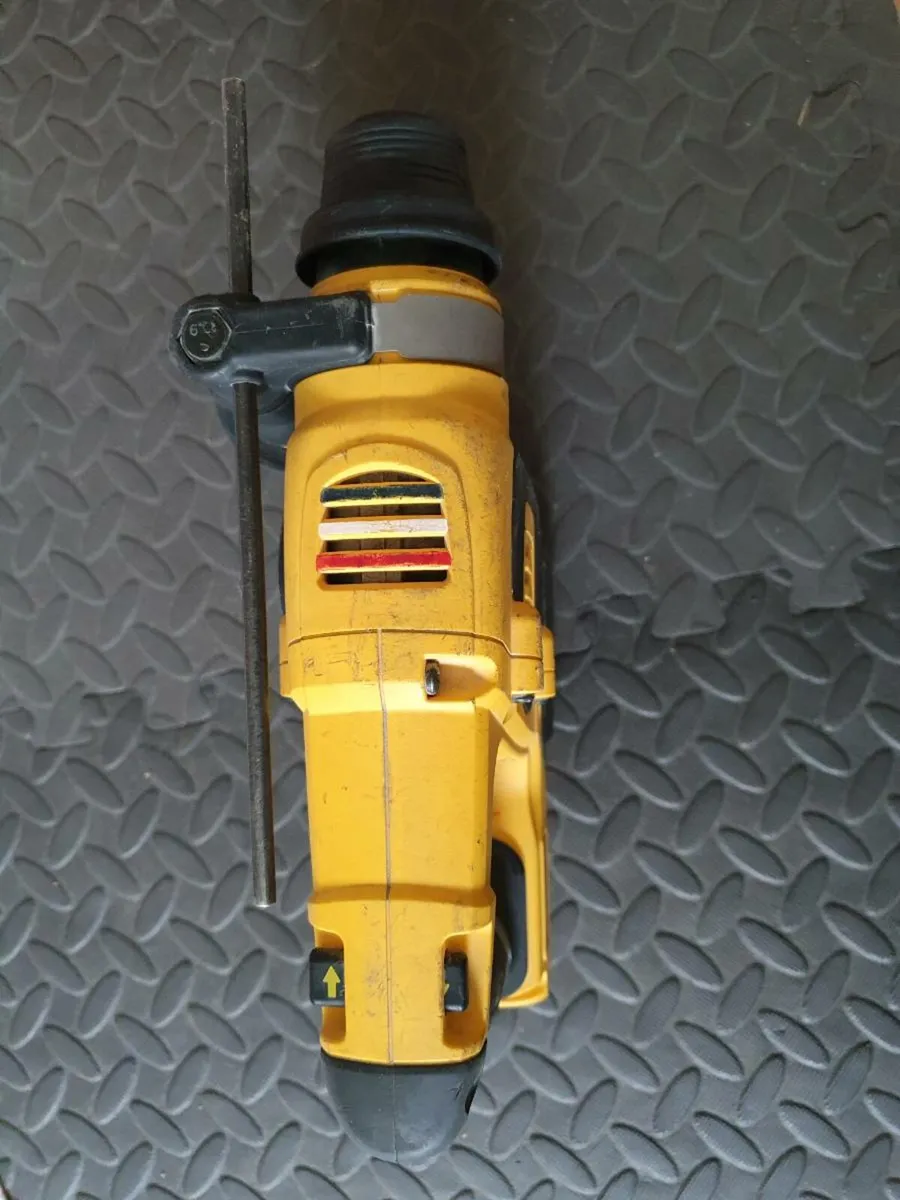 Dewalt sds drill - Image 2
