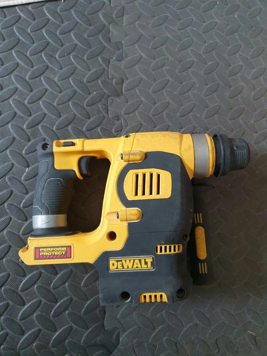 Dewalt sds drill - Image 3