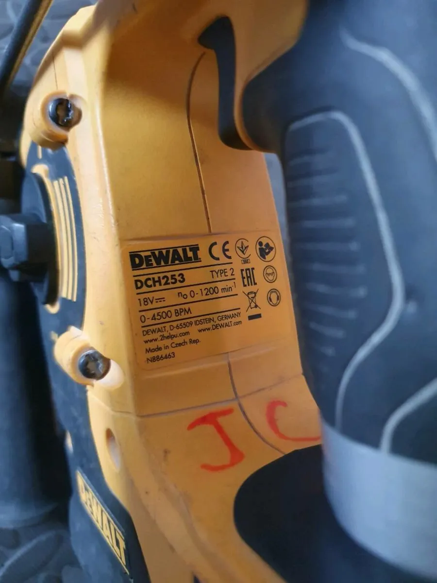 Dewalt sds drill - Image 4