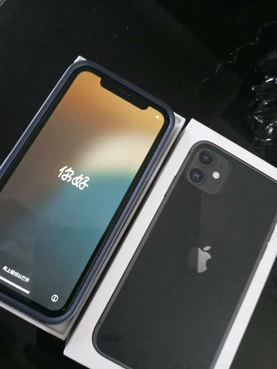 iPhone 11 64gb - Image 1