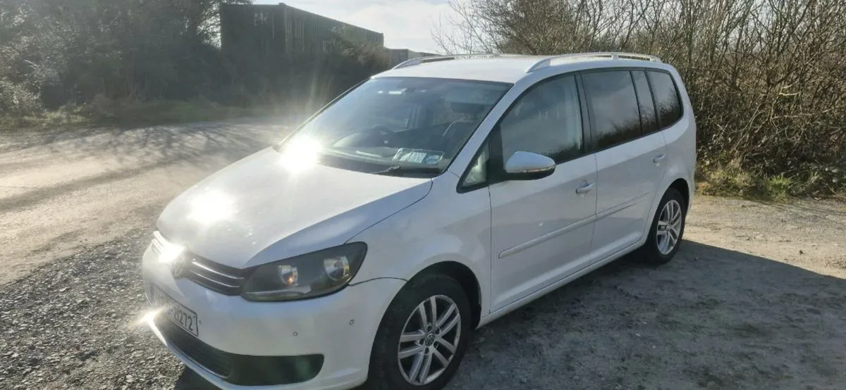 2014 Volkswagen Touran - Image 3