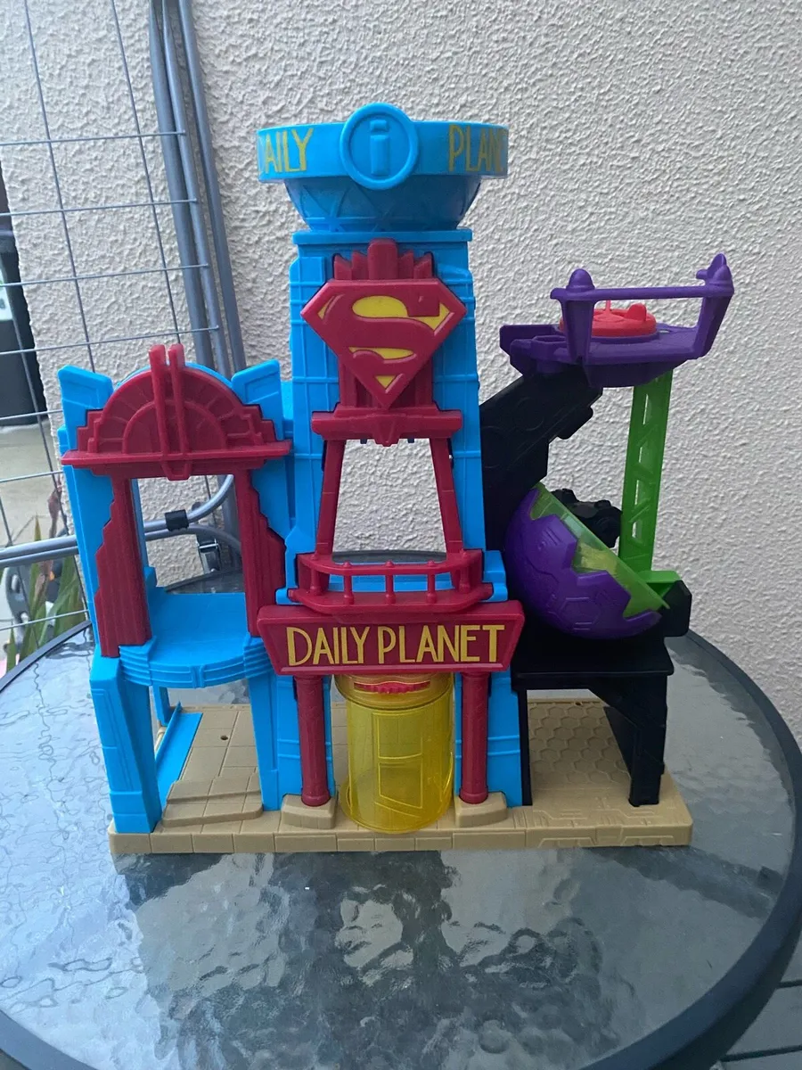 Imaginext DC Super friends Superman daily planet s - Image 1