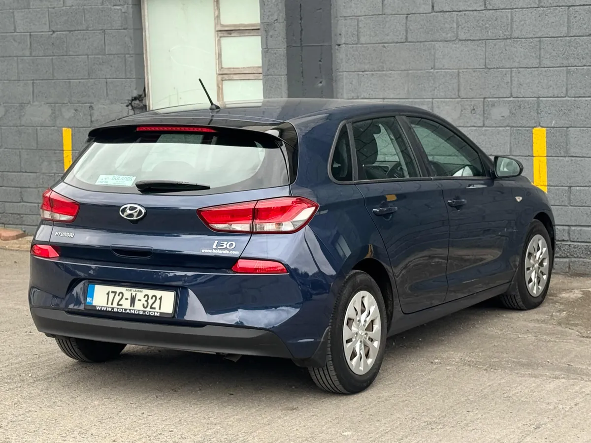 17 I30 NEW SHAPE ,NEW NCT, LOW KM , DIESEL SERVISE - Image 4