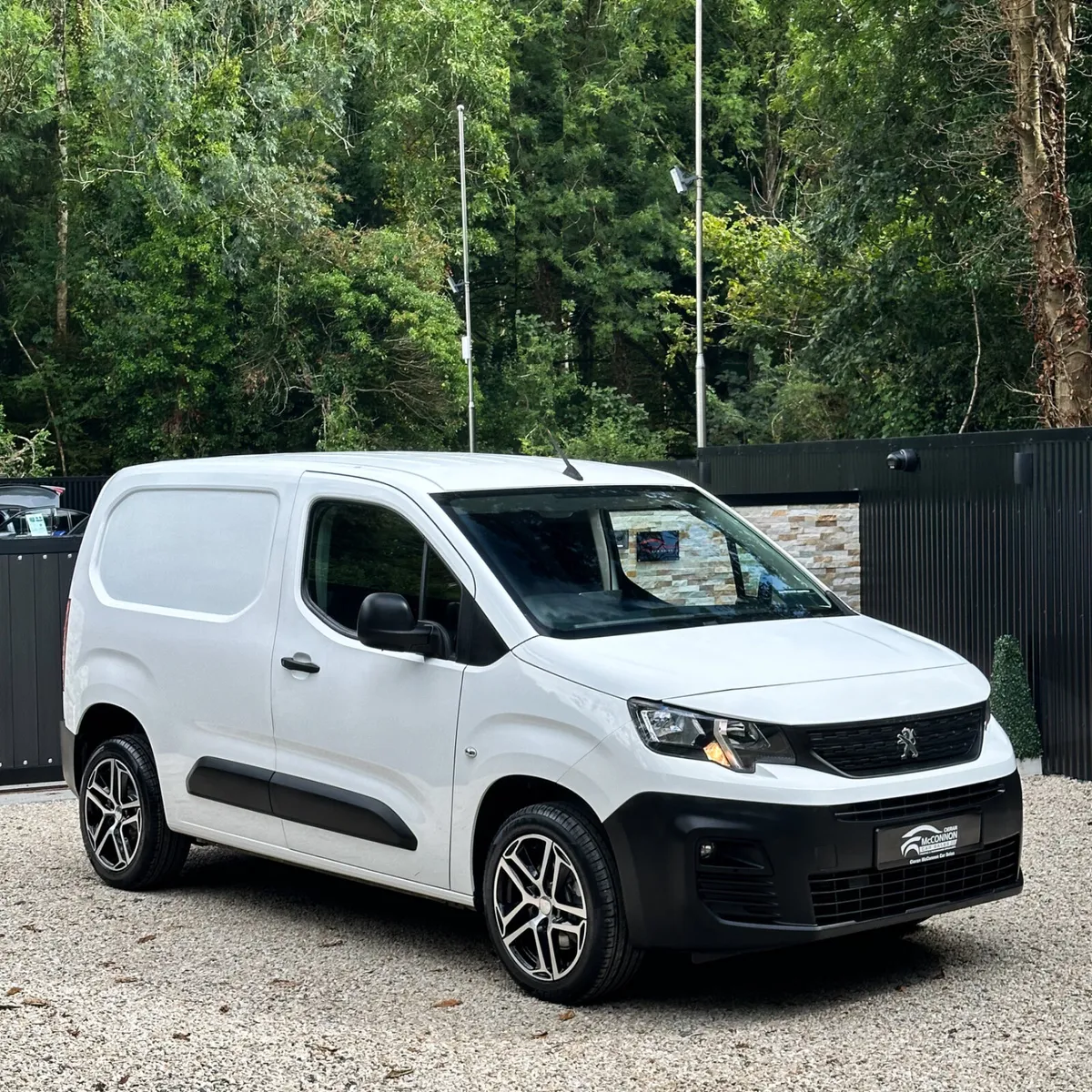 2021 (212)  Peugeot Partner Professional  - NO VAT - Image 1