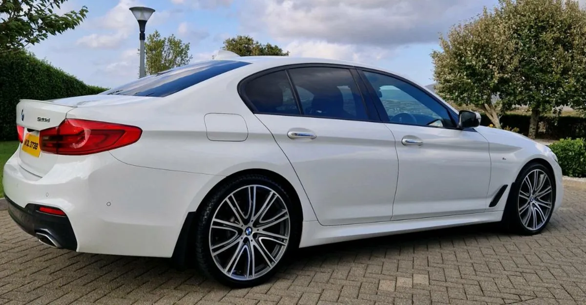 BMW 520D - Image 1
