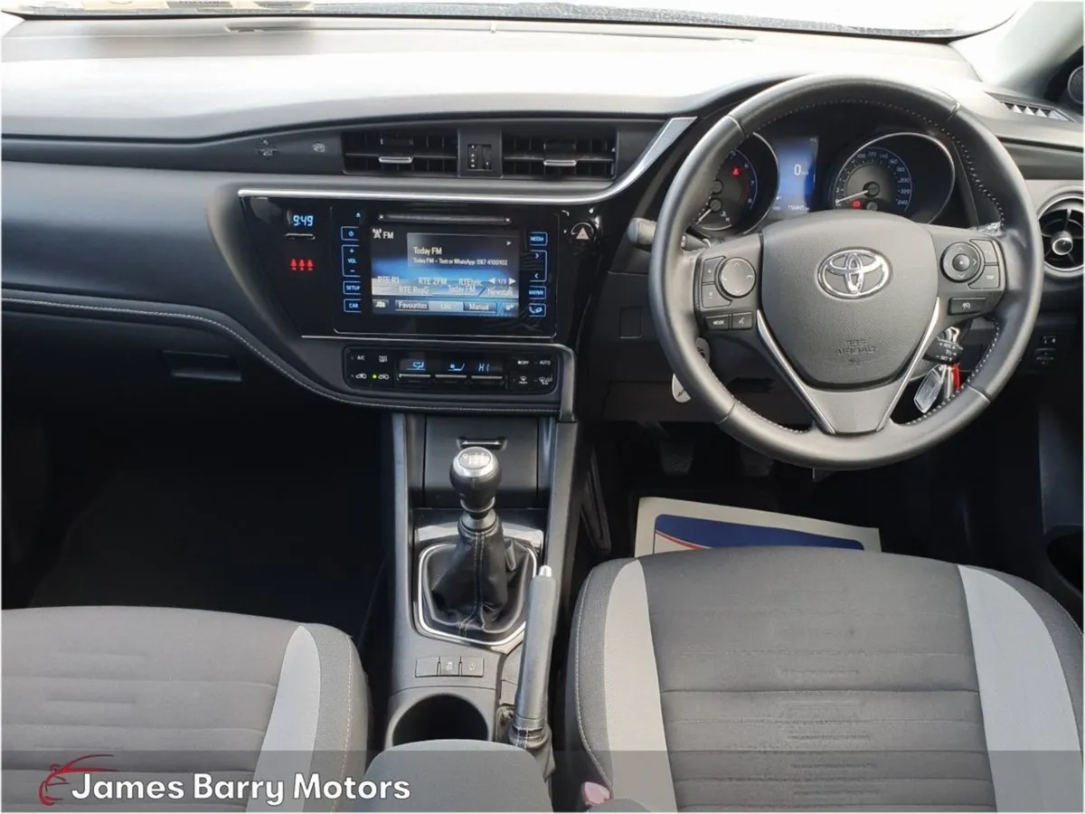 Toyota Auris 1.2p Luna // Just IN Stock - Image 3