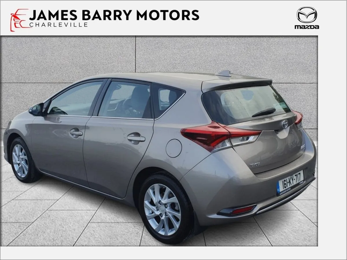 Toyota Auris 1.2p Luna // Just IN Stock - Image 4