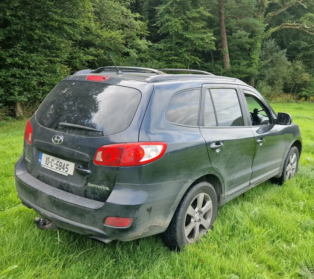 2010 Hyundai Santa Fe , Parts Or Repair! - Image 3