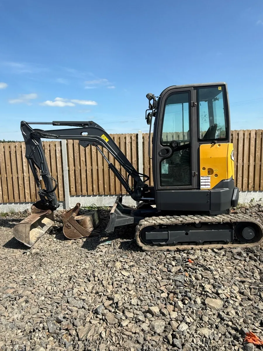 2013 Volvo ECR25 - Image 1