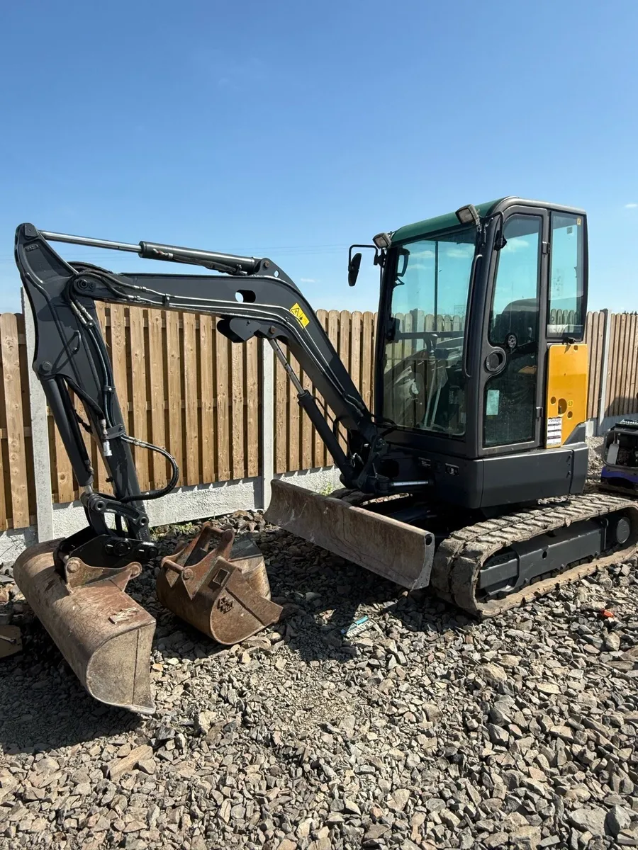 2013 Volvo ECR25 - Image 4