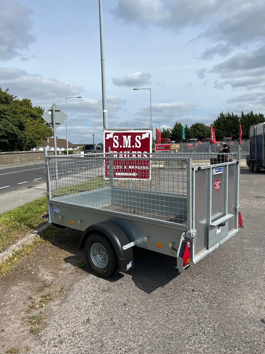 Domestic trailer