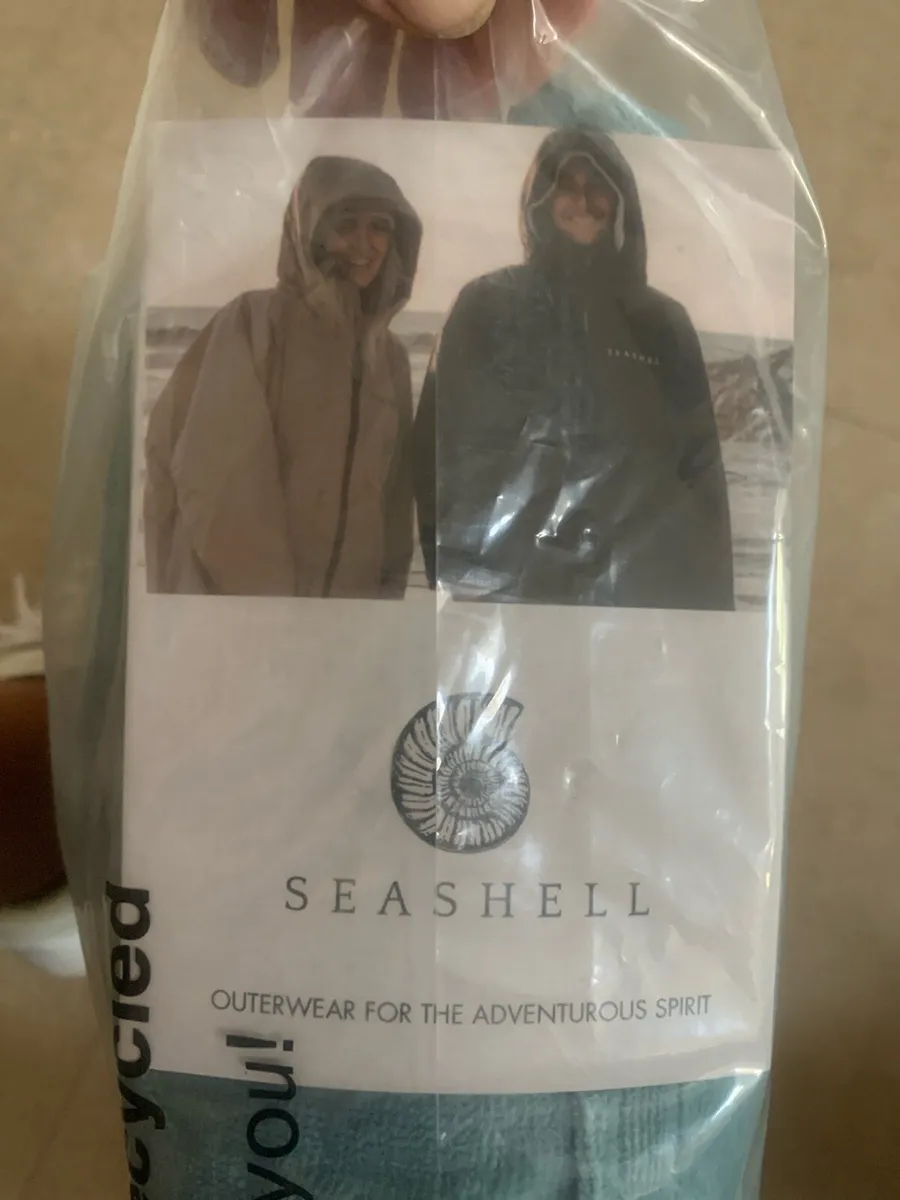 Seashell Towelling Robe - Image 3