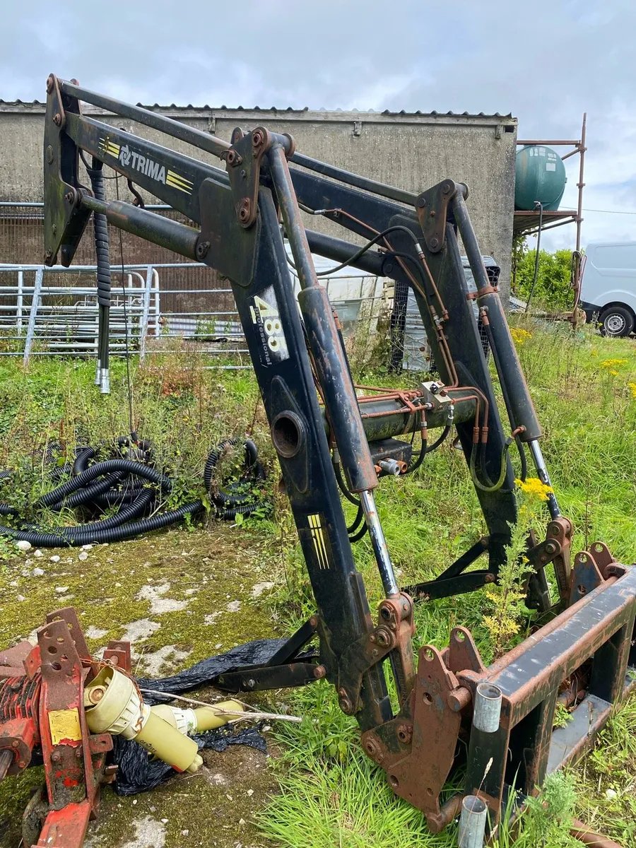 Ts90 front loader - Image 2