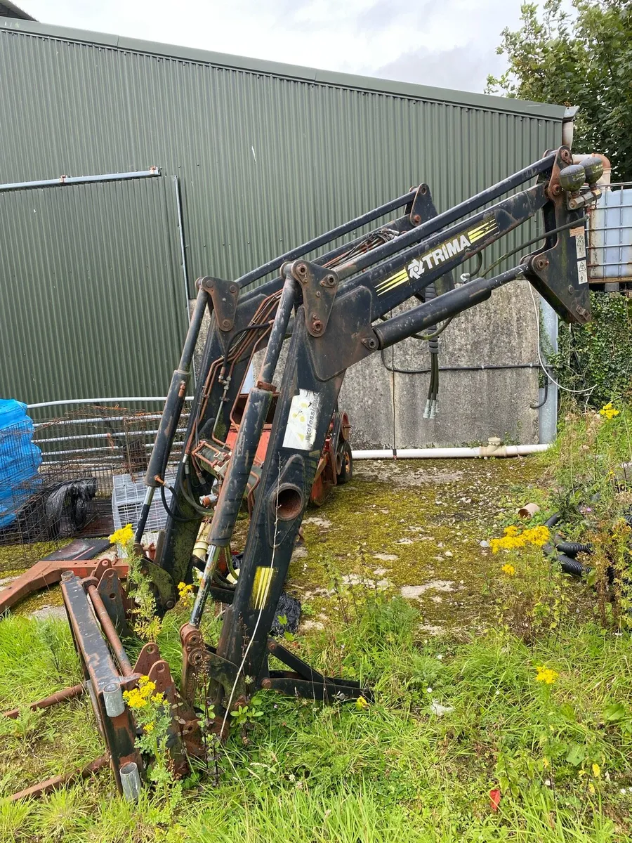 Ts90 front loader - Image 3