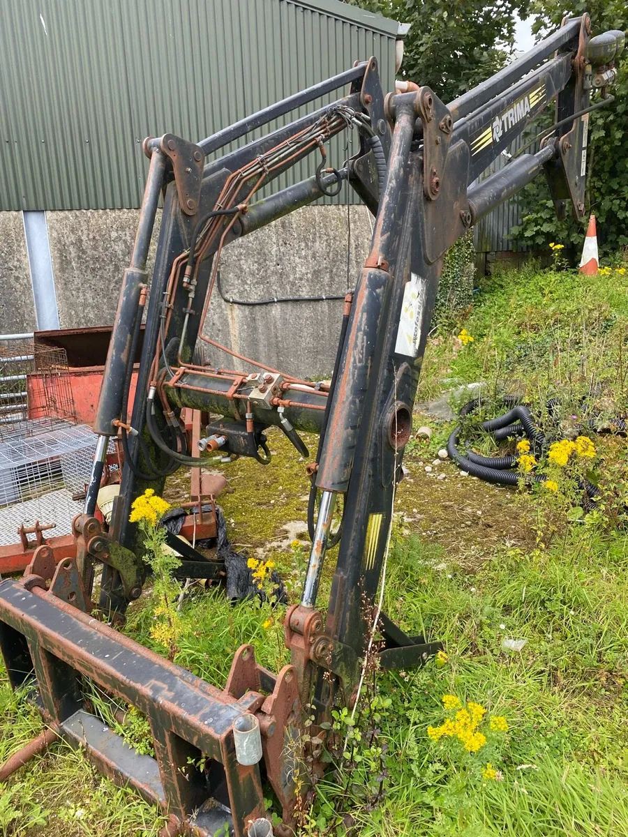 Ts90 front loader - Image 4