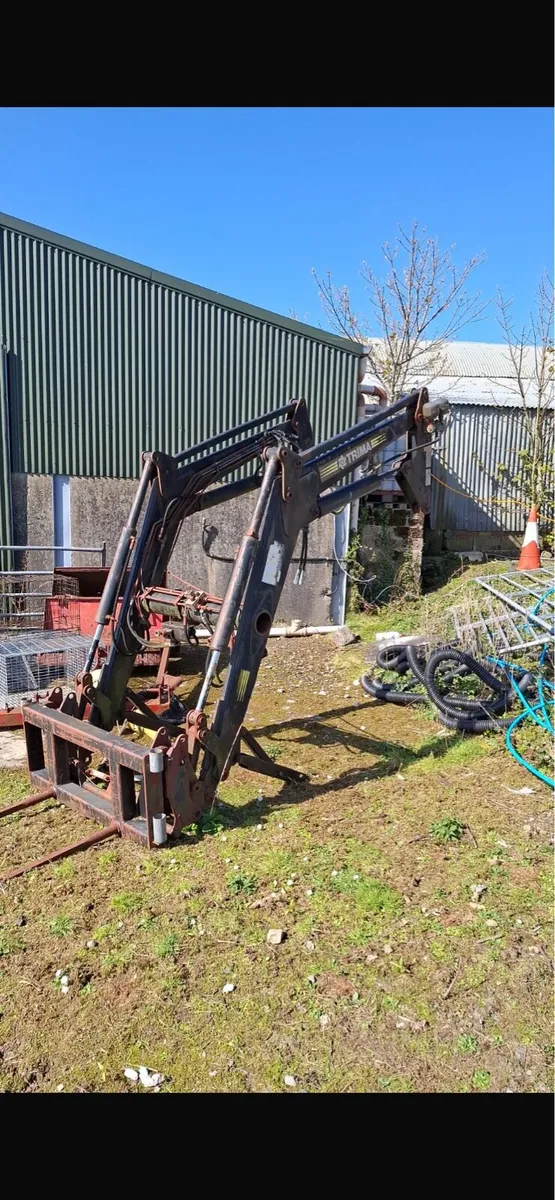 Ts90 front loader - Image 1