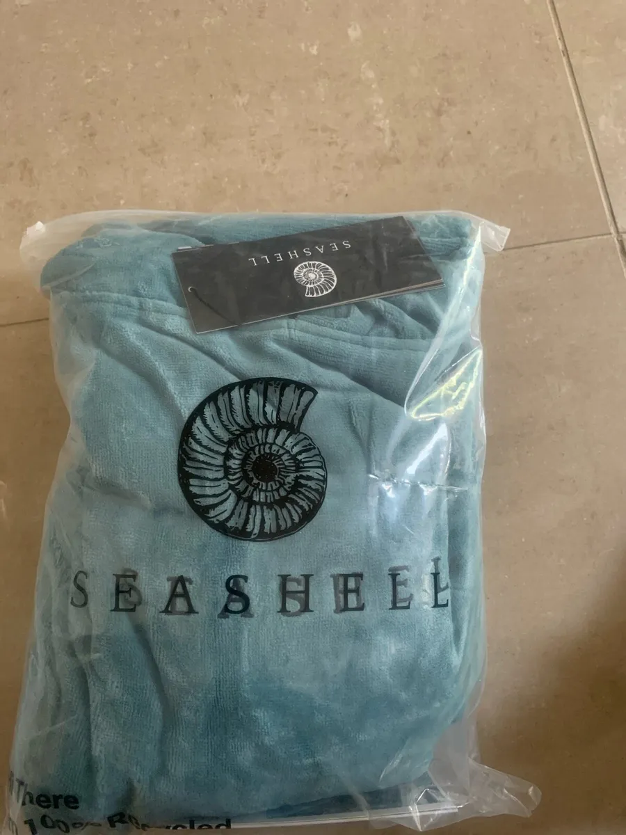 Seashell Towelling Robe - Image 4