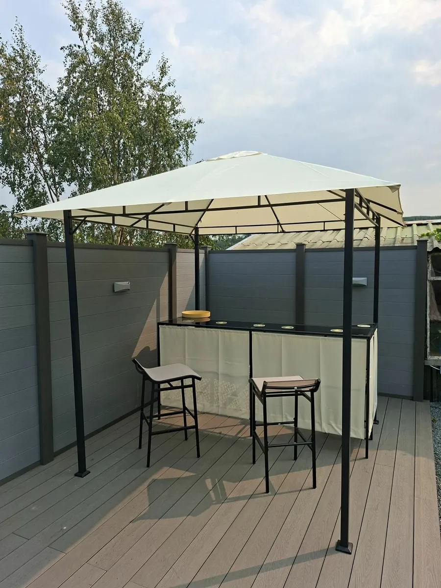 Garden Bar W/Stools - Image 1