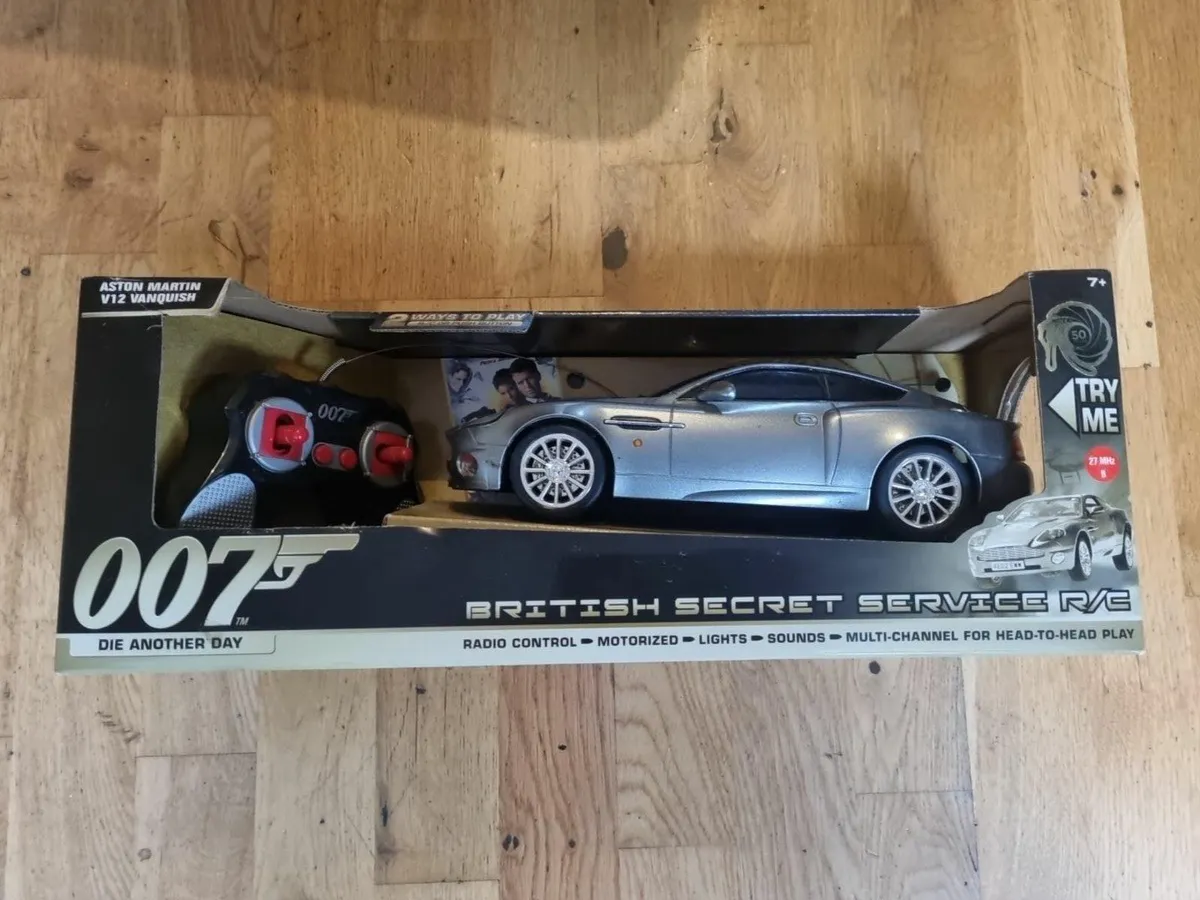 James Bond collectable remote control car - Image 1