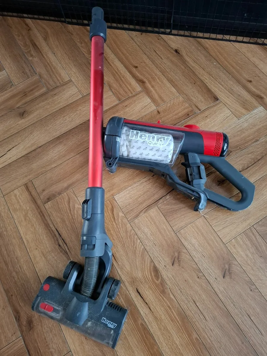 Henry cordless hoover
