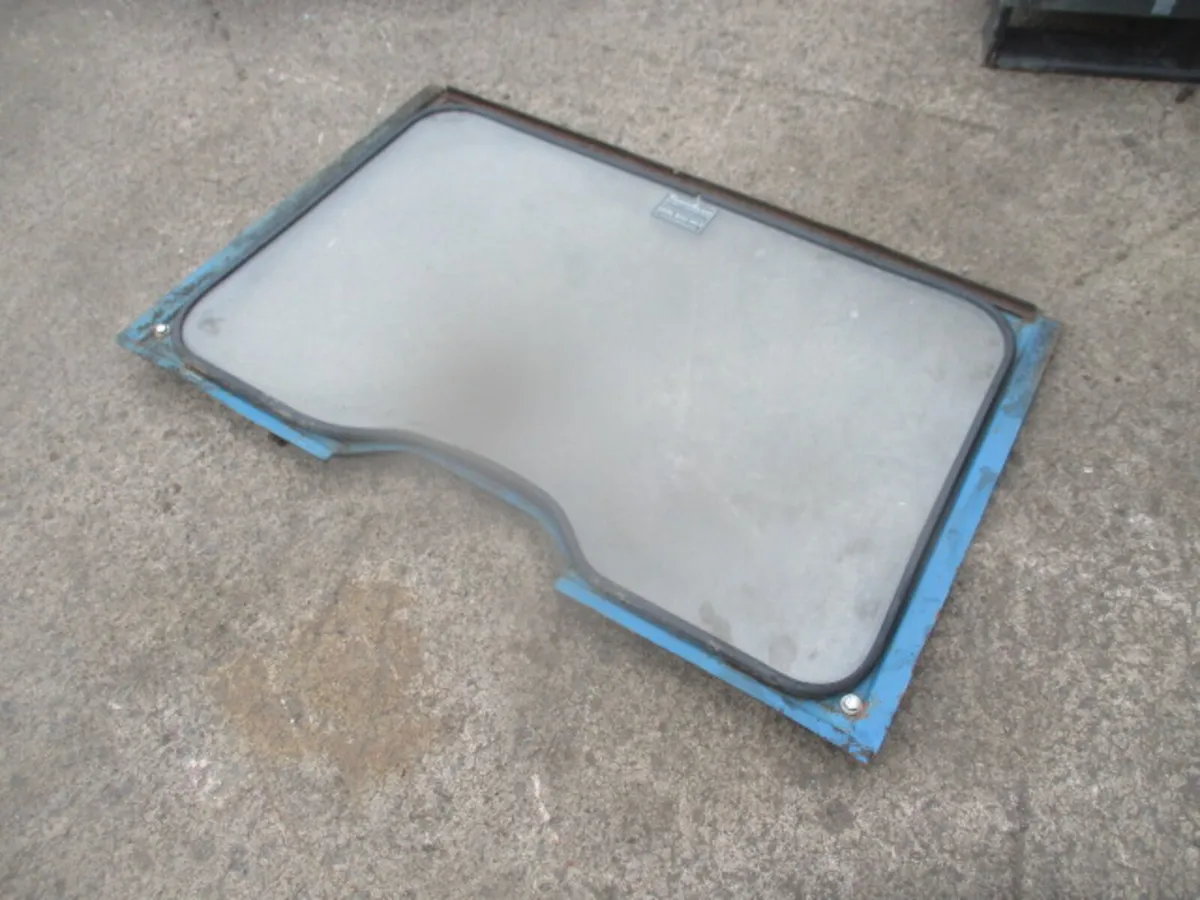 Ford Cab Front Windscreen - Image 2
