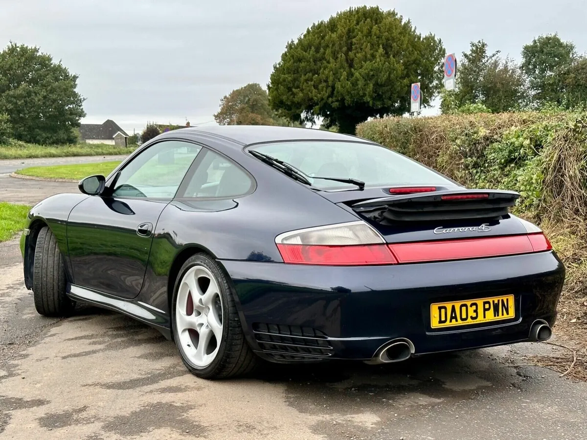 Porsche 911 2003 - Image 2