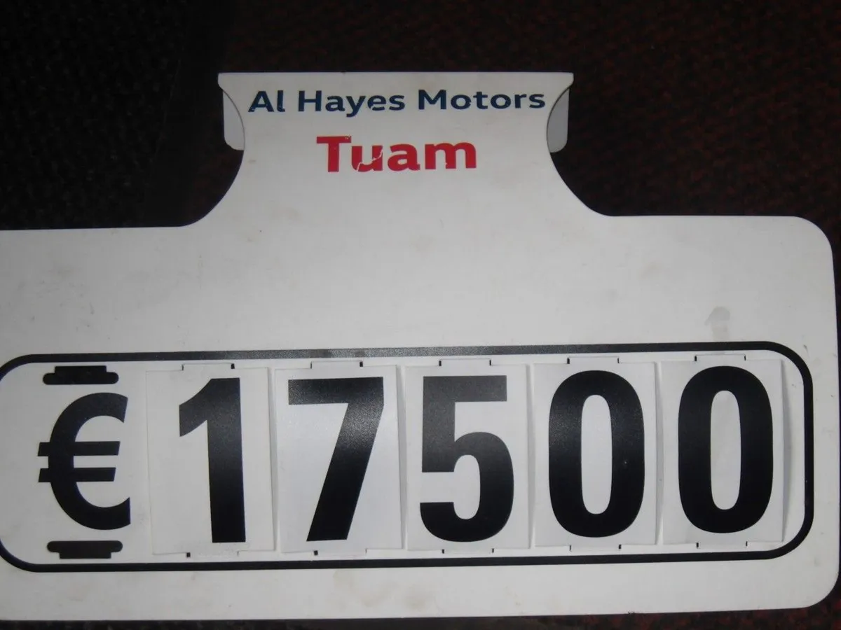Volkswagen Golf 1.6 TDI 115HP Sport s-line - Image 3