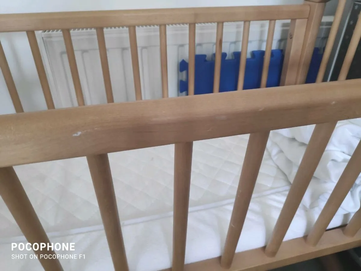 Swing cot crib - Image 2