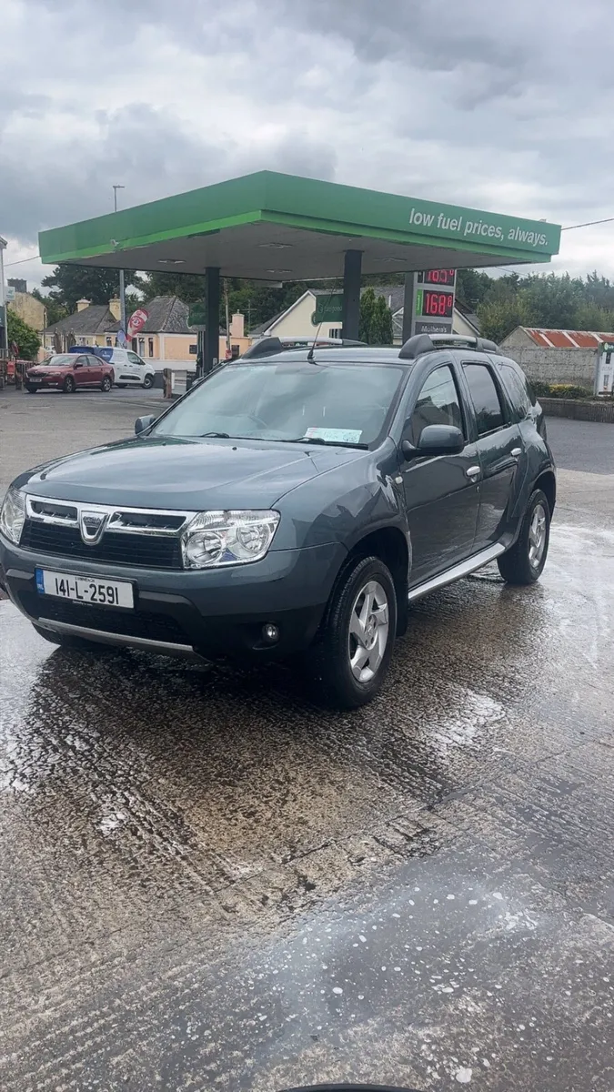 Dacia Duster New Doe 4WD Low Mileage - Image 2