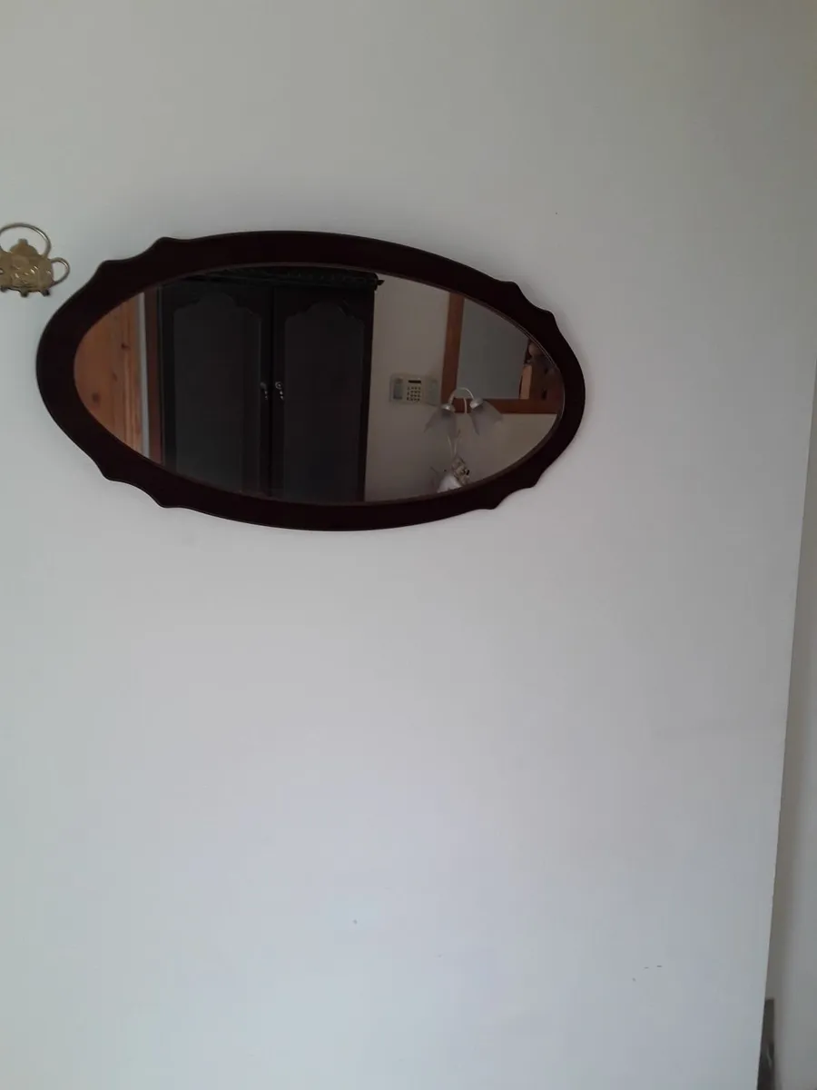 As new lovely beveled shaped mirror - Image 3