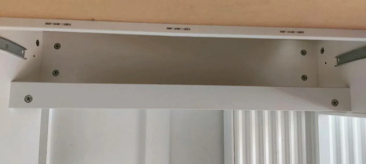 Desk - Image 4