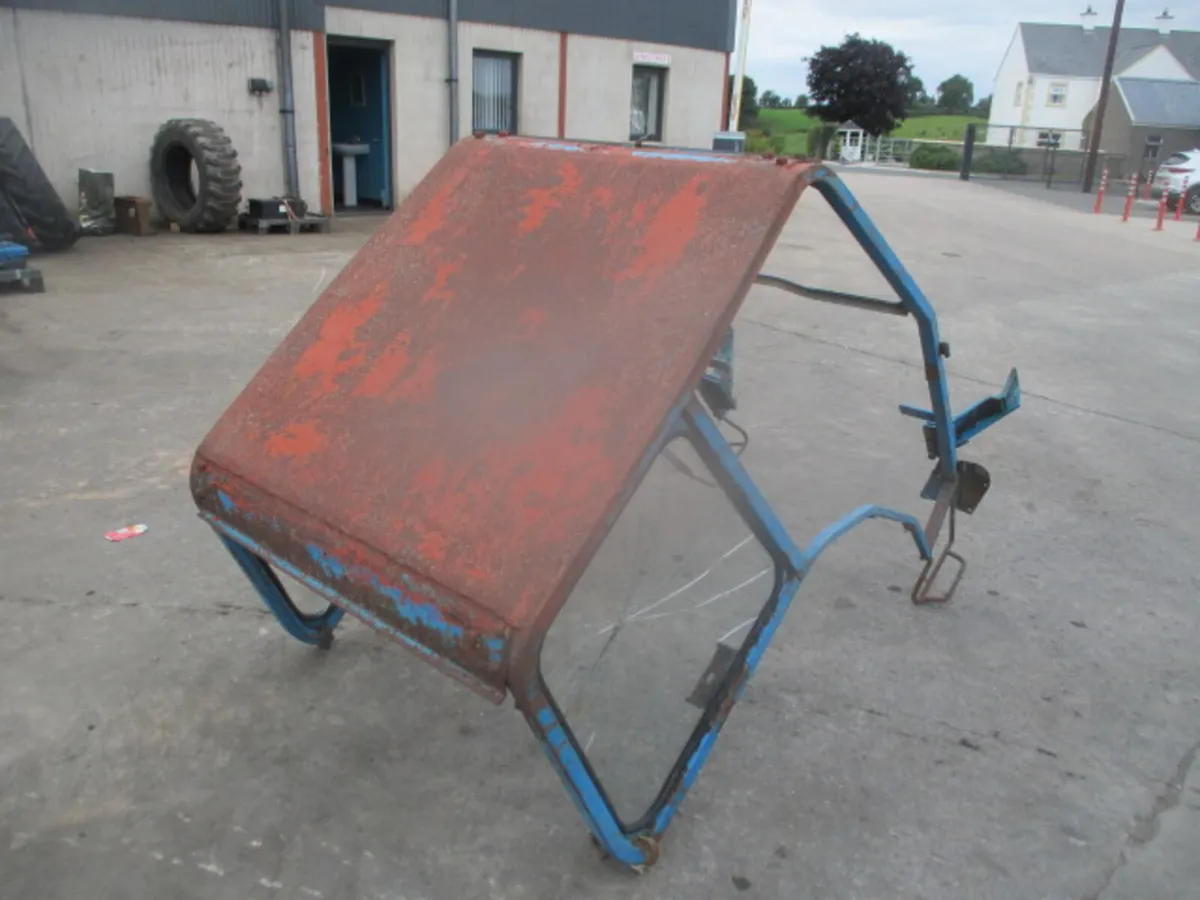 Ford 4000 - 4600 Cab Frame - Image 4