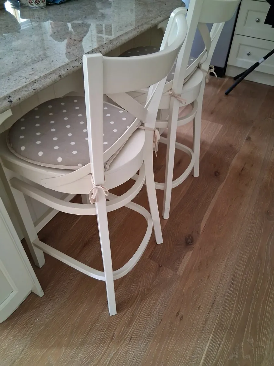 High chairs - Image 2