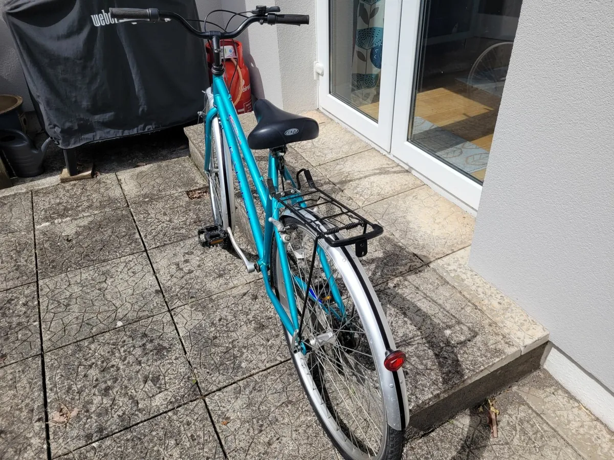 Ladies Raleigh Pioneer Bicycle - Image 3
