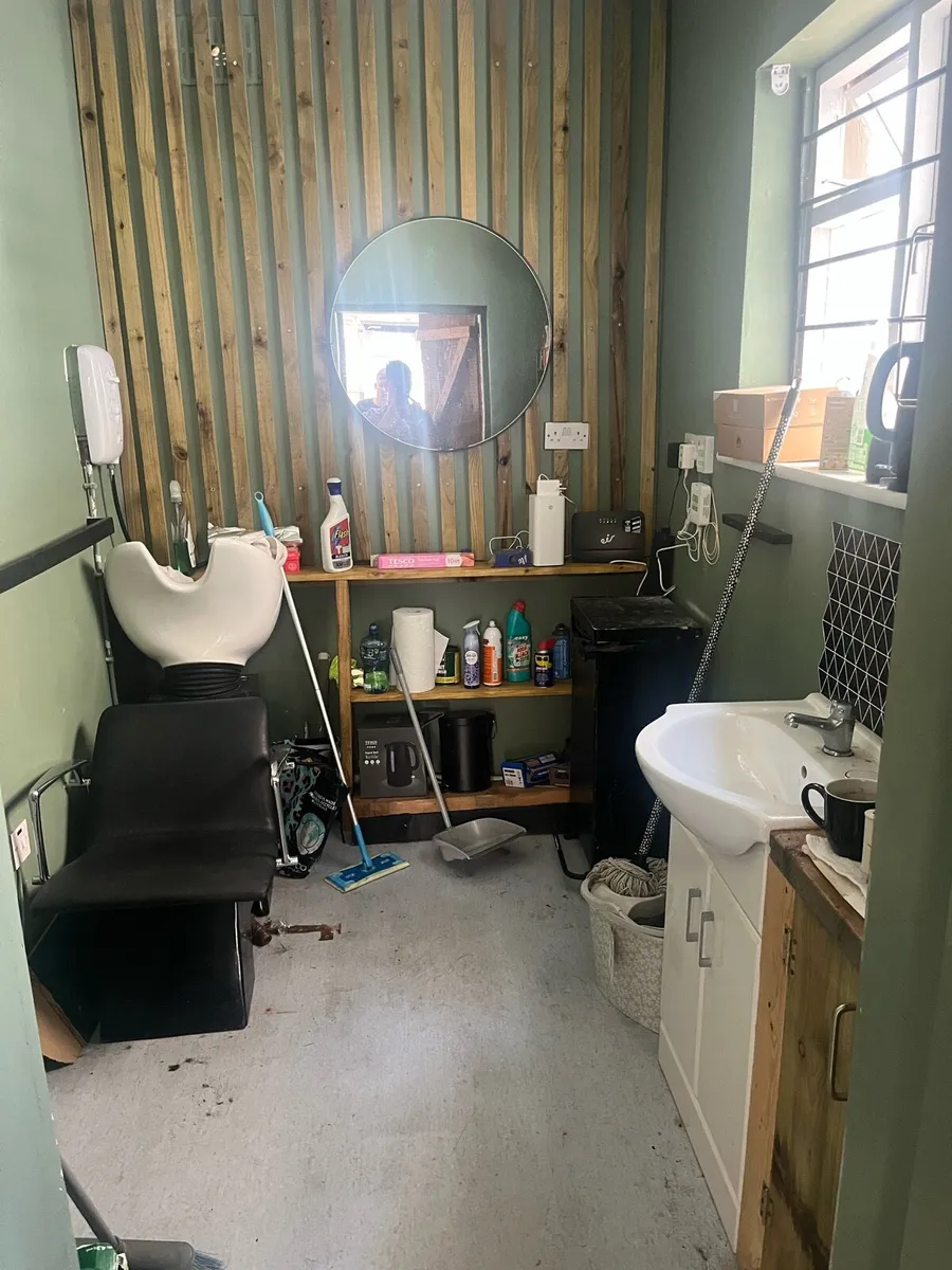 Selling a Barber Shop - Image 4