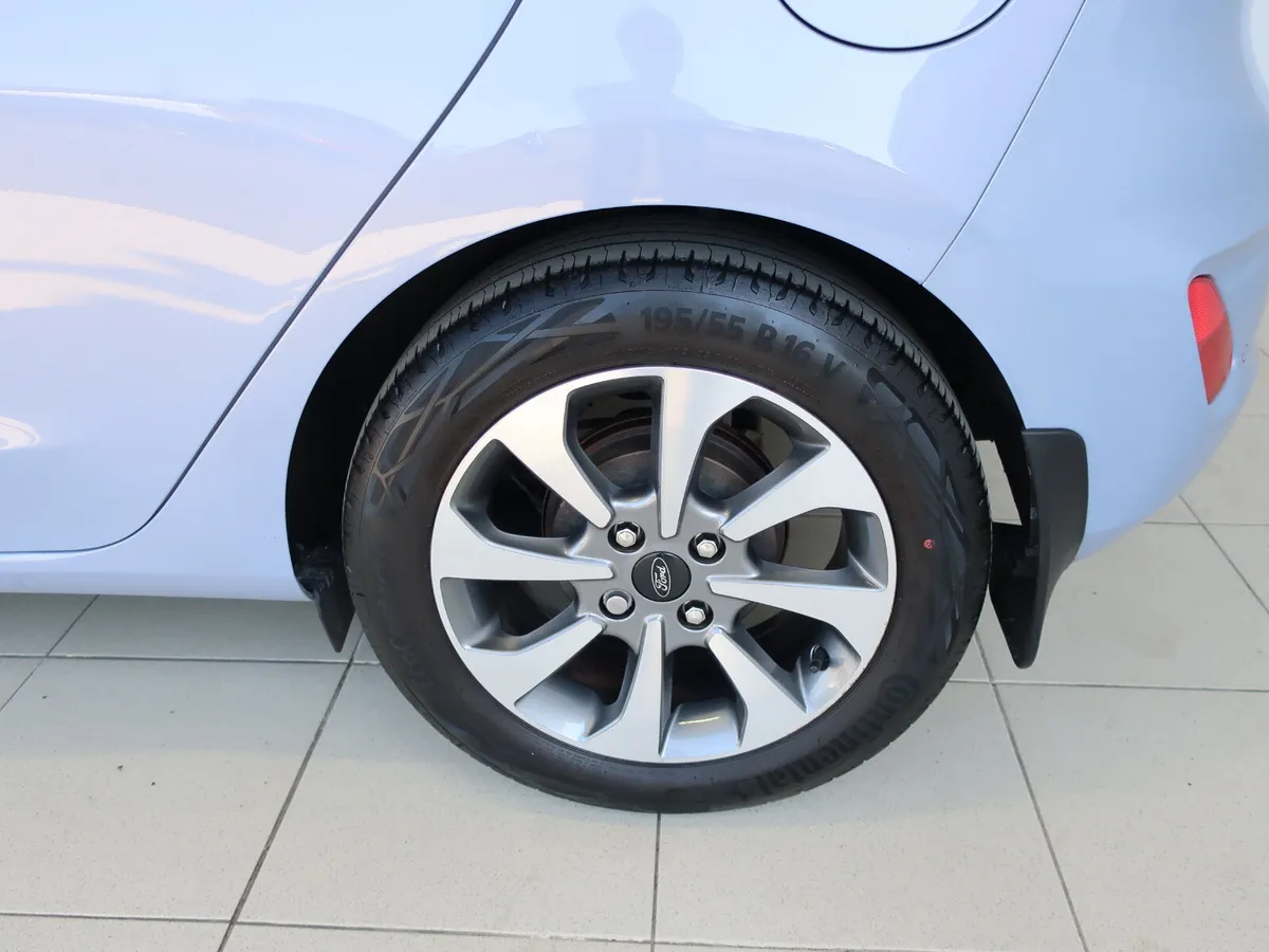 2021 FORD FIESTA 1.0 TREND CONNECTED 95PS 5DR - Image 4