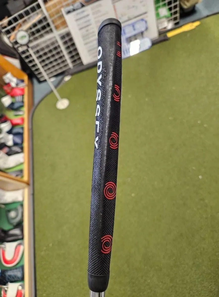 Odyssey White Hot Tour Putter - Image 4