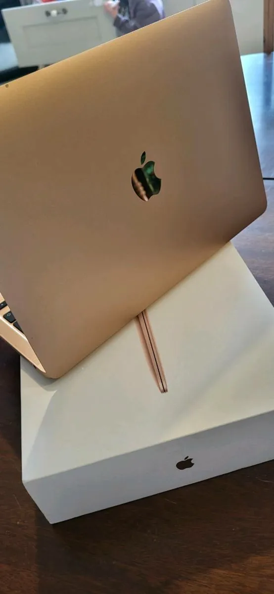 MacBook Air 13” – Excellent Condition - Image 2