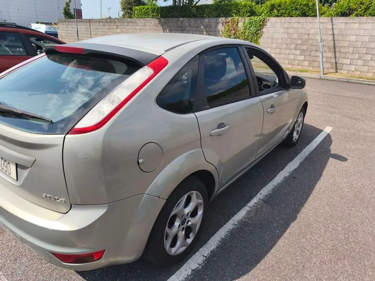 2010 Ford Focus - NCT Jan 2026 - Image 3